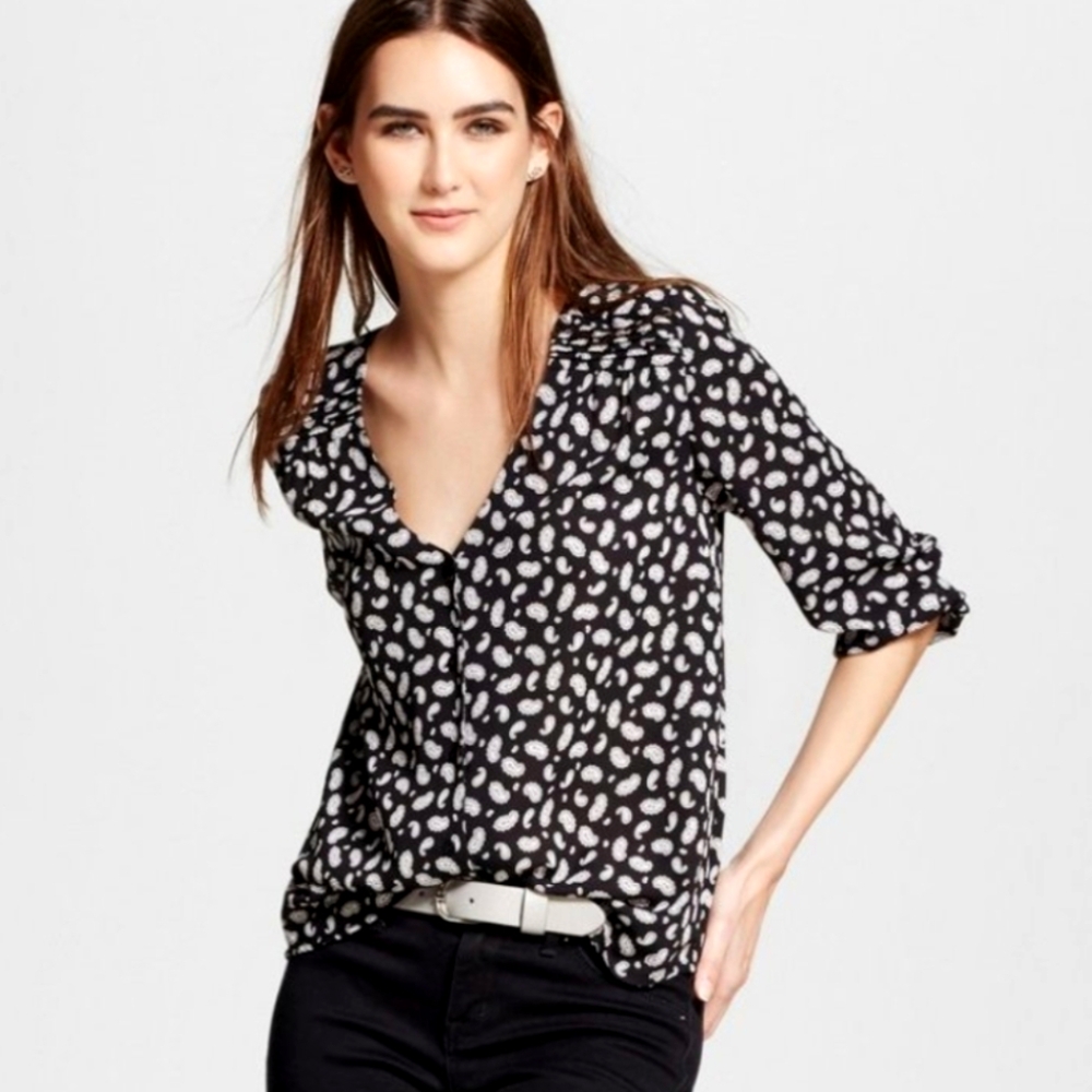 Eclair Black Paisley 3/4 Sleeve Button Down Blouse SMALL